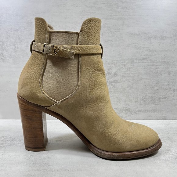 Louis Vuitton Leather Chelsea Heeled Ankle Boots - Women's Size 39 EU / 9 US - Picture 1 of 15